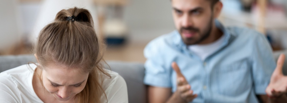 «Местный абьюзер практикует газлайтинг»